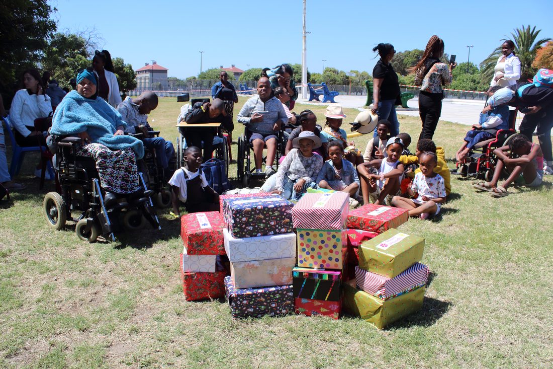 Members, families and helpers together at the CTAPD Ukonwaba community day